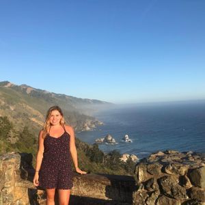 Meet your Posher, Lara